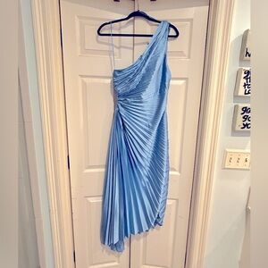 Asymmetrical one shoulder pleated blue dress